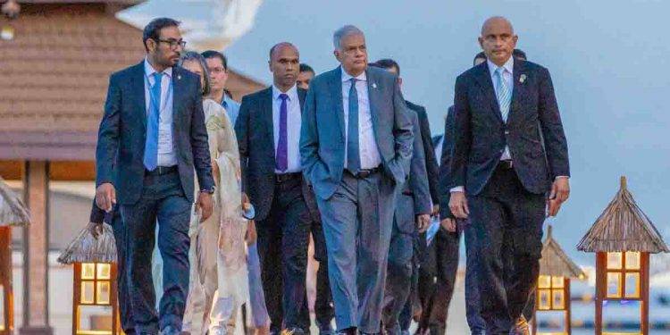 පර්ත් නුවරදී ශ්‍රී ලාංකිකයන් හමුවූ ජනපති රනිල්!