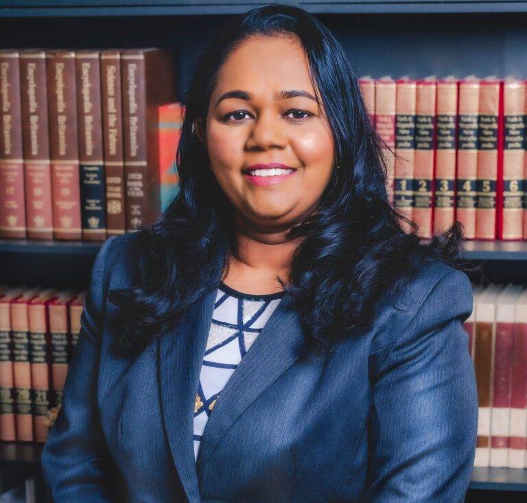 බබාලා රට එවන්න එපා – නීතිඥ මධූ වර්ණකුලසූරිය.