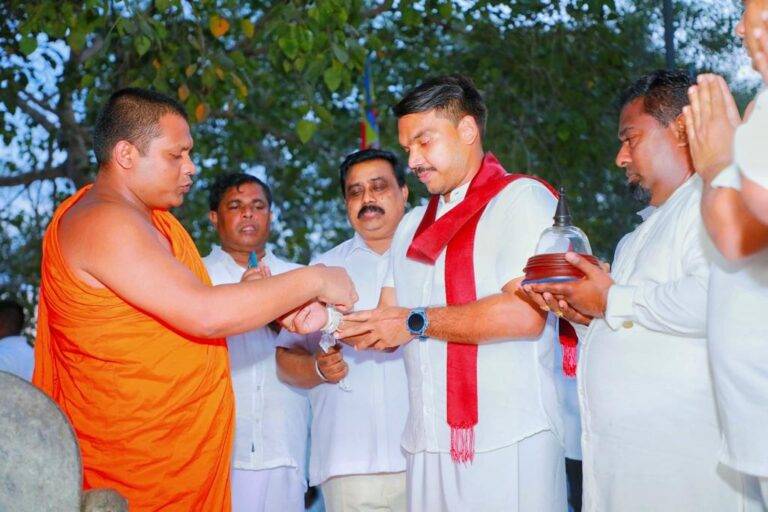 අටමස්ථානය වැද පුදා ගත් නාමල්