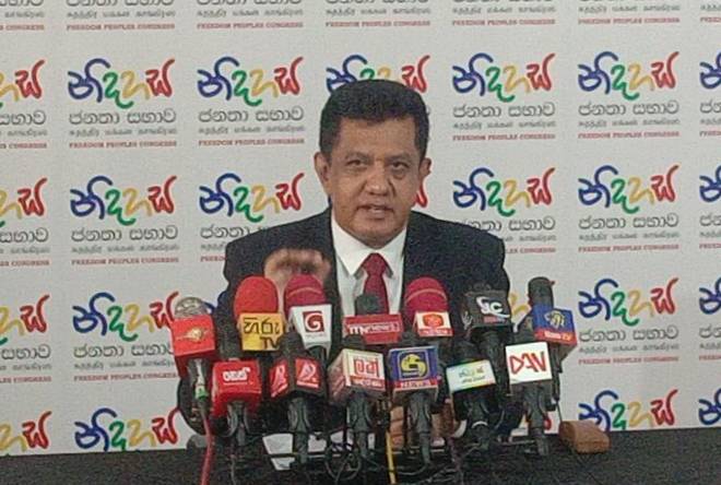 සමහරු වෛරී දේශපාලනයක් කරන්නෙ – චරිත