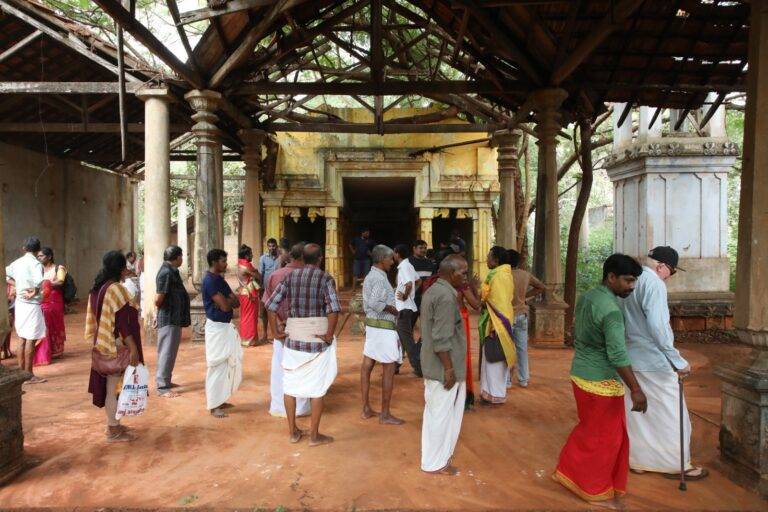යාපනයේ අධි ආරක්ෂිත කලාපයේ කෝවිල් 07කට සතිපතා වන්දනා කරන්න සිවිල්වැසියන්ට අවසර!