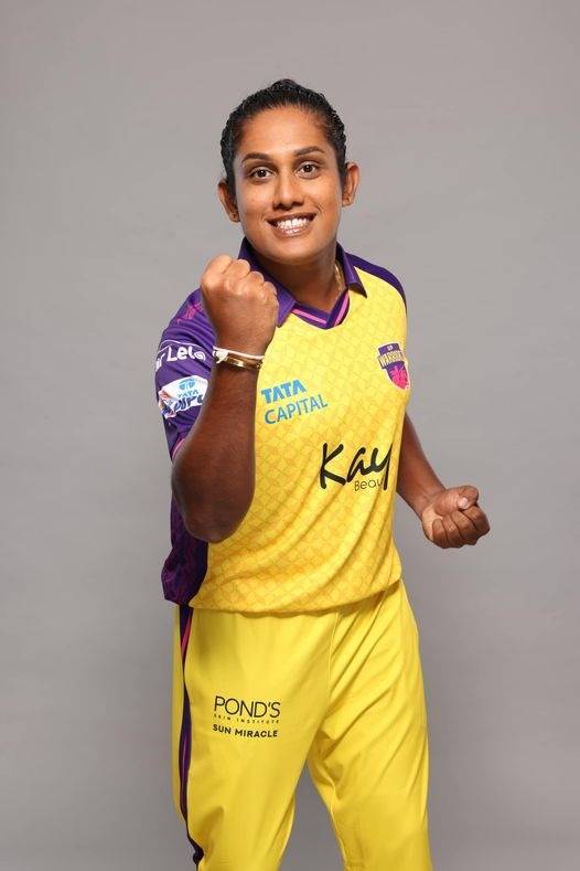 චමරි ගෙන්නා හිඳුවා තැබීම