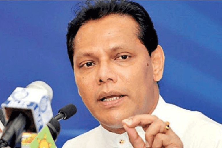 මාව එලෙව්වේ මේ ආණ්ඩුවේ කට්ටියව ගන්න – දයාසිරි
