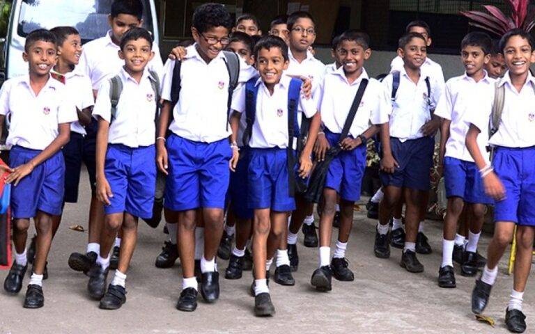 හෙට (05) සිට යළිත් දරුවන් පාසල් වෙත, නිවාඩුව අවසන්!