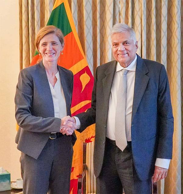 ජනාධිපති රනිල් හමු වූ සමන්තා පවර්!