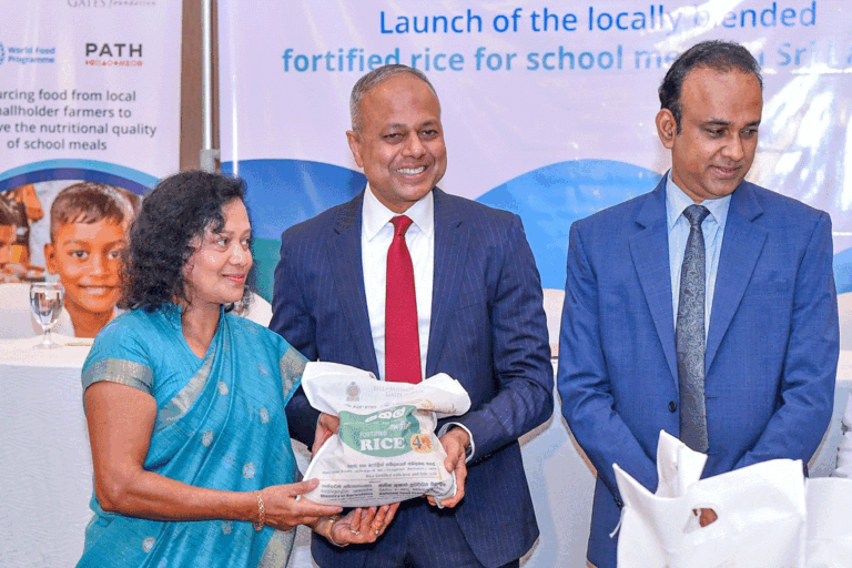 දිළිඳුකම පිටුදැකීම සහ දරුවන්ගේ පෝෂණය ඉහළ නැංවීම වෙනුවෙන් ජනපති විශේෂ අවධානයකින් කටයුතු කරනවා