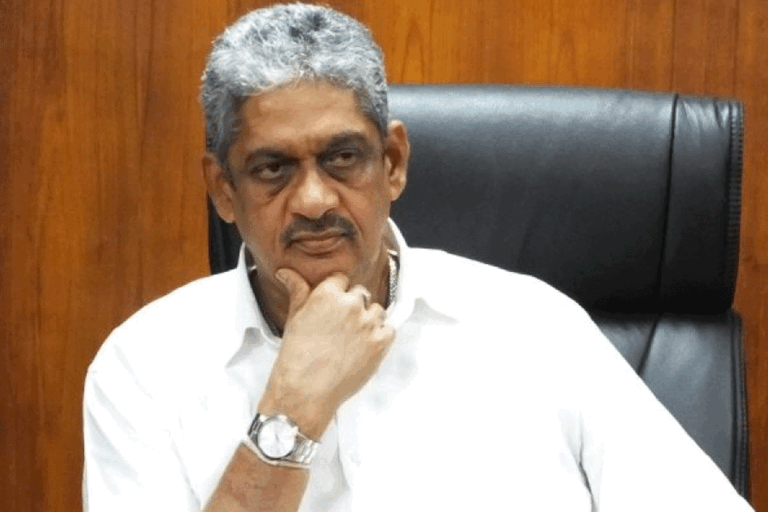 ෆොනීව කීයටවත් ආණ්ඩුවට නොගනී. හේතුව ලීක් වී සිනා සාගරයක් !