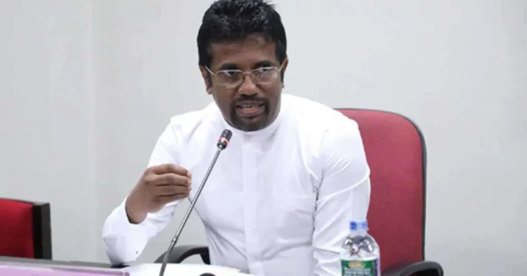 කෝප් කමිටුවෙන් වසන්ත යාපා බණ්ඩාරත් යන්න යයි!