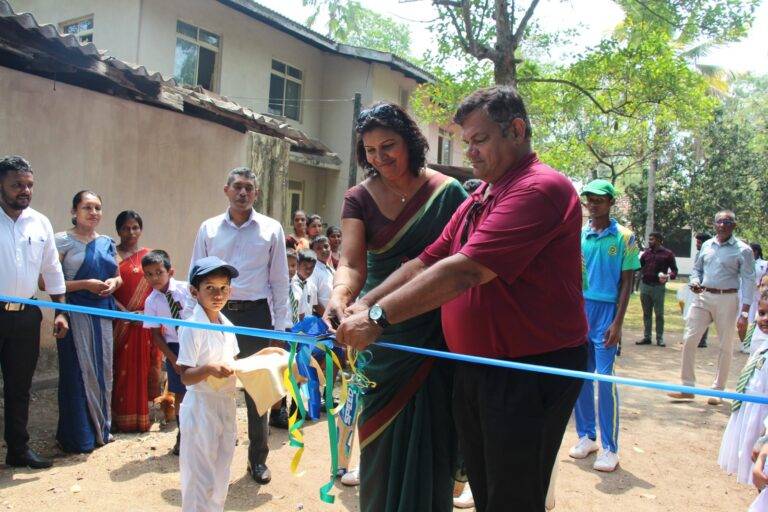 රත්මලාන නෑසෙන දරුවන්ට ලැබූණු වෑහෙන ක්‍රිකට් ආදරය
