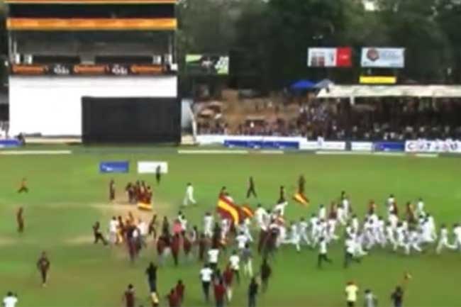 ආනන්දයට ජය!
