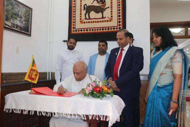 අගමැතිවරයා බෙයිජිං හි වෙසෙන ශ්‍රී ලාංකික ප්‍රජාව හමුවෙයි!