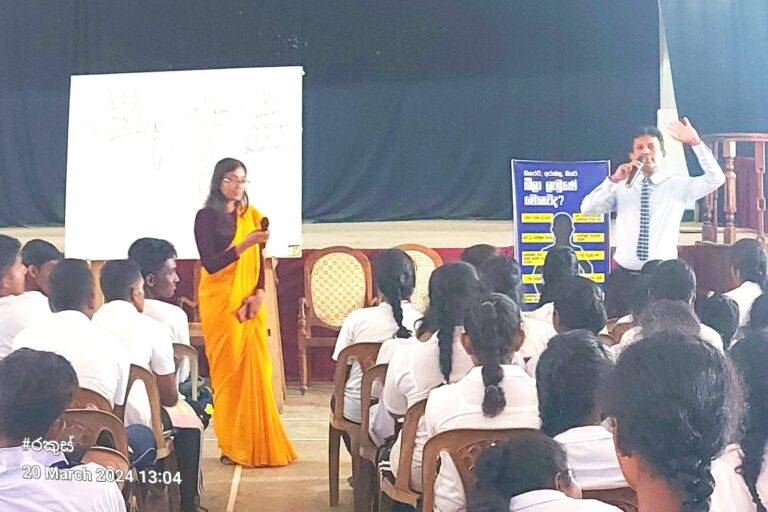 පාසැල් හැරයන සිසුන් අනාගතය උදෙසා බල ගැනිවීම සඳහා විශේෂ වැඩසටහනක්!