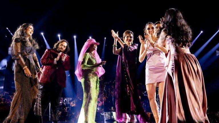 ආසියාවම හෙල්ලිලා ගිය මඟුලට ආ Rihanna!