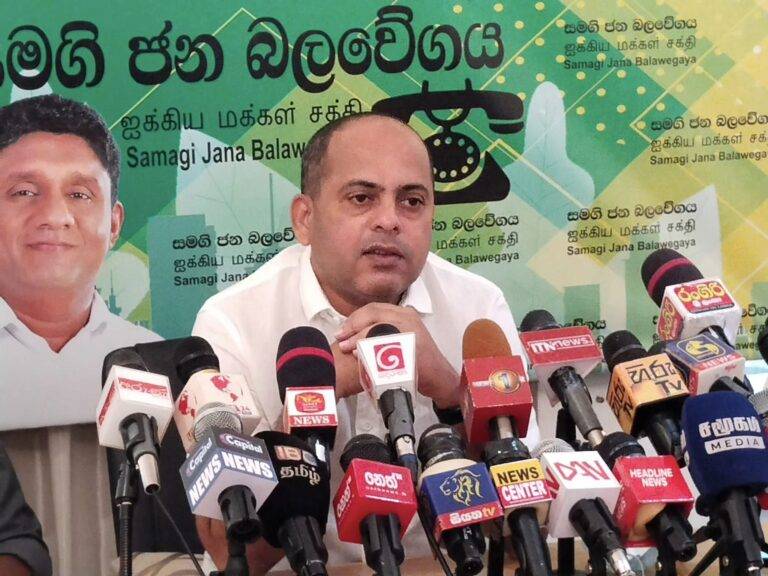 (VIDEO):රනිල් ඉන්නේ වියරු වැටිලා ඔහු දැන් රාජපක්ෂලාගේ සට්ටැඹි රාළ – මරික්කාර් රනිල්ට දුවන්න දෙයි!