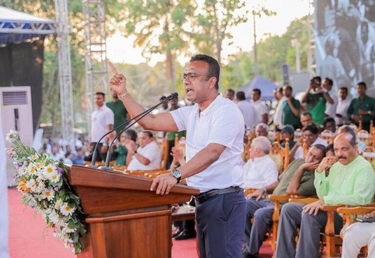 ටෙස්ට් කරන්න මේක මීයන්ගේ ලැබ් එකක් නෙවෙයි, දැක්මක් තියෙන නායකයා රනිල් පමණයි – මනූෂ