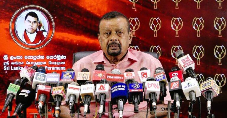 සමහරු දාලා ගියා ඒත් දැන්න එන්න විදිහක් නැතුව ඉන්නෙ – එස් එම් චන්ද්‍රසේන (VIDEO)