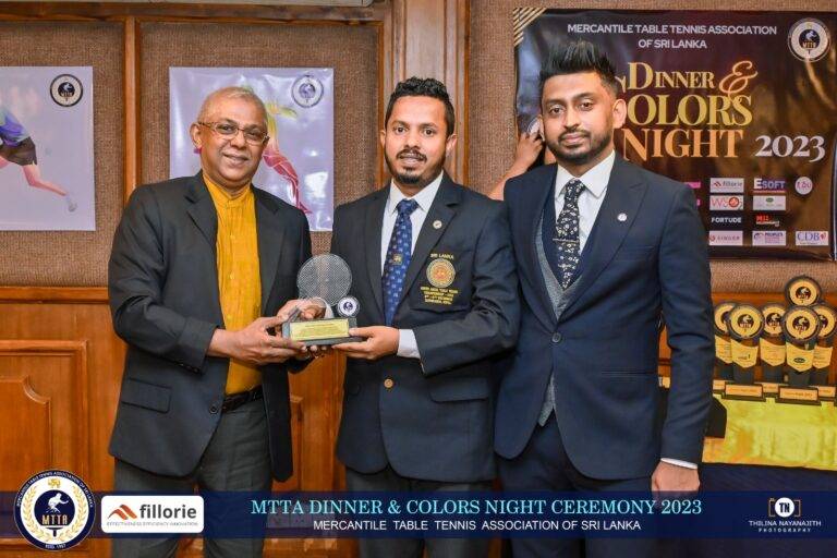 වෙළද සේවා මේස පන්දුවේ පලබර ලකුණක් ලෙස නිර්මලව ඇගයේ