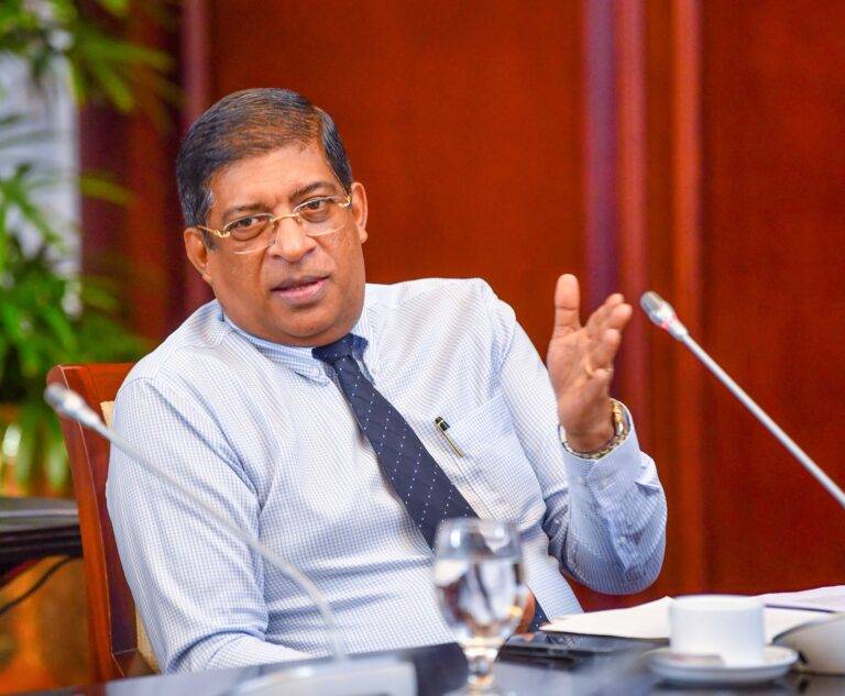 මහ බැංකුවේ ක්‍රියාව අමානුෂිකයි – රවී කරුණානායක