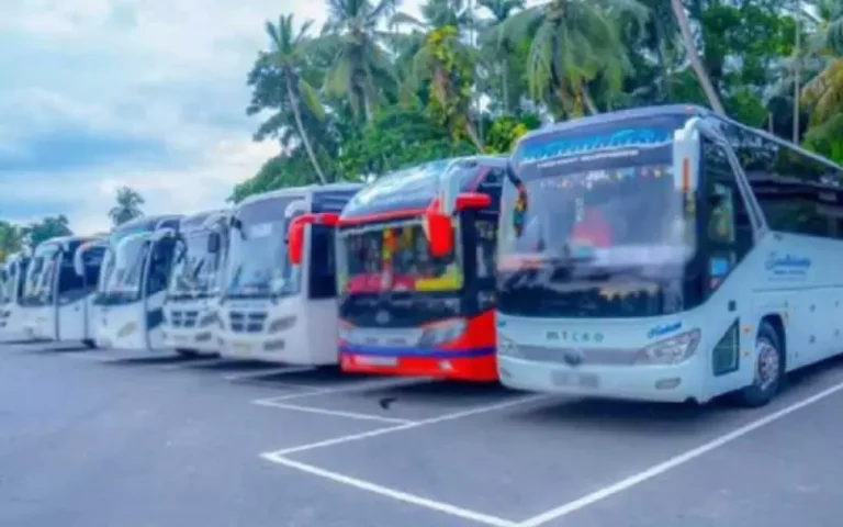 ගාල්ල – මාකුඹුර , දක්ෂිණ අධිවේගී මාර්ග බස් රථ සේවක සංගමය අකුරට වැඩ!