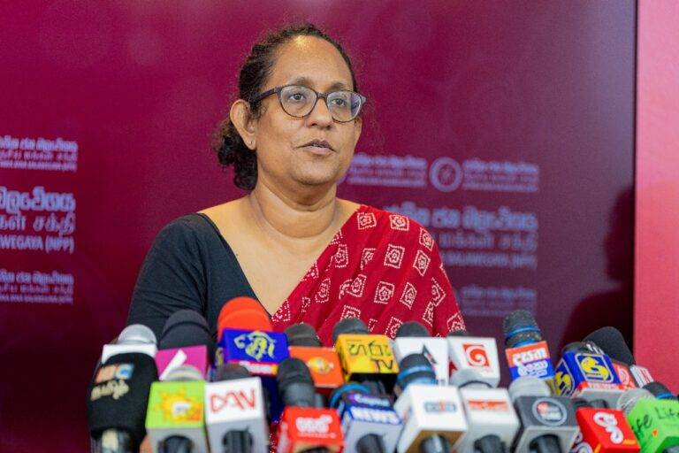 (VIDEO):ජනාධිපති කියන්නේ පට්ටපල් බොරු – රනිල්ගේ විශේෂ ප්‍රකාශයට හරිනි රිදෙන්නම දෙයි!