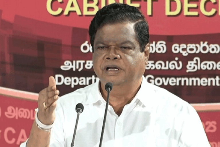දැනට රටේ ඩීසල්, පෙට්‍රල්, පොහොර, බෙහෙත් තියෙන්නේ ණය නොගෙවන නිසා – බන්දුල