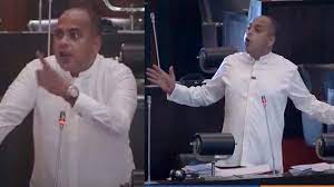 (VIDEO):මහ බැංකුවේ වැඩි වූ වැටුප් ප්‍රශ්නයත් එක්ක මන්ත්‍රී මරික්කාර් හා අගමැති ගැටෙයි!මරික්කාර්ගෙන් සැර ප්‍රහාරයක්!