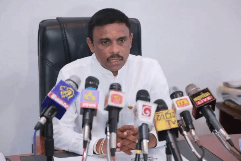 ගාමිණීත් අයින් වෙයි – කෝප් කමිටුවෙන් ඉල්ලා අස්වූ මන්ත්‍රී සංඛ්‍යාව 7ක් දක්වා ඉහළට !