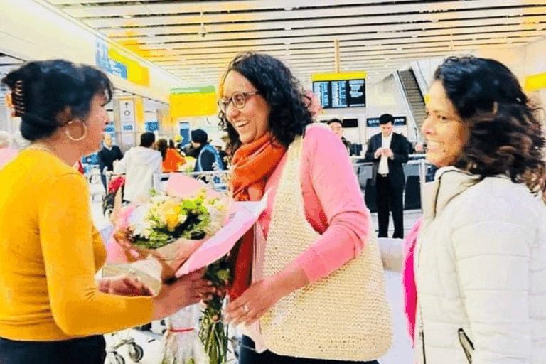 ගැහැණු එක මිටට – හරිනි එංගලන්තයට