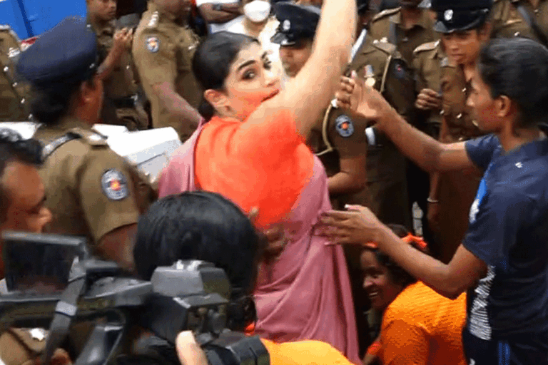 සතුරාගේ ප්‍රතිරූපය බිඳ දැමීමට ඔබ බාවිතා කරන්නේ අසූචි නම් එයින් සතුරාගේ ප්‍රතිරූපය නොව සුනුවිසුනු වී යන්නේ ඔබේ ප්‍රතිරූපයයි