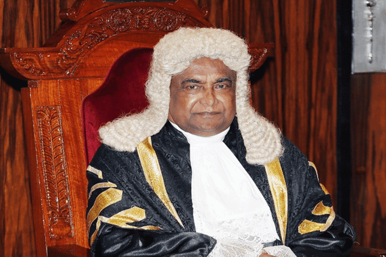 කථානායක මහින්දට එරෙහි විශ්වාභංගය අද පාර්ලිමේන්තුවේ විවාදයට