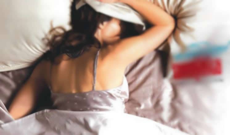 ෆේස්බුක් ඇතුළු සමාජ මාධ්‍ය ඔස්සේ තරුණියන් 06 දෙනකුට සිදු වූ දේ!
