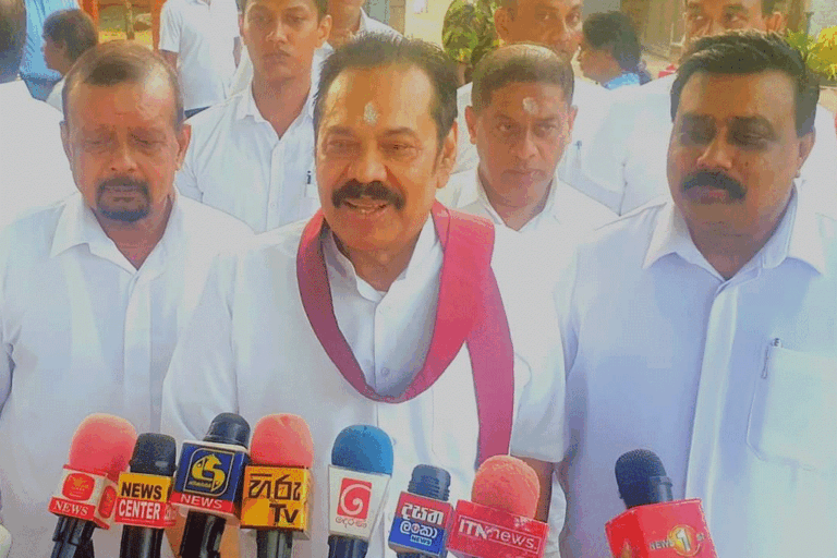 නාමල්ට තව කල් තියෙනවා. අපි එක්කෙනෙක් දායි. මට බැසිල් හම්බුණේ නෑ සාකච්ඡාව ගැන අහන්න – මහින්ද කියන කතාව