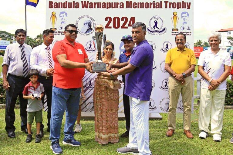 බන්දුල වර්ණපුර අනුස්මරණ විස්සයි විස්ස තරගාවලියේ සූරතාවය වෙළද සේවා කණ්ඩායමට