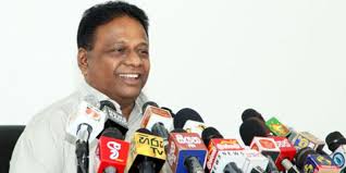(VIDEO):ජන්ද ගැන ආණ්ඩුවට තීරණය කරන්න බැහැ.වැඩේ තියෙන්නේ කොමිසම අතේ!
