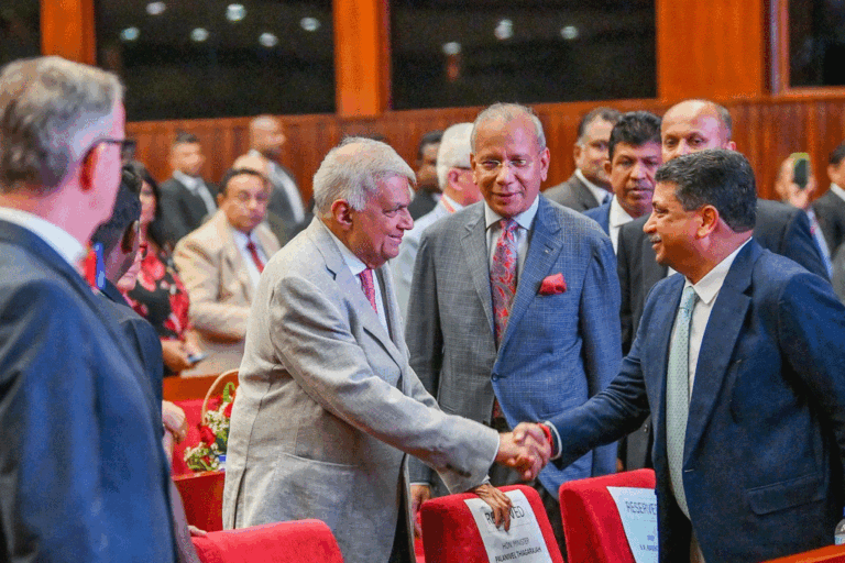 ආර්ථිකය ගොඩනැංවීමේදී මෙරට ව්‍යාපාරික ප්‍රජාව කෙරෙහි පූර්ණ විශ්වාසය තබා තිබෙනවා – ජනපති