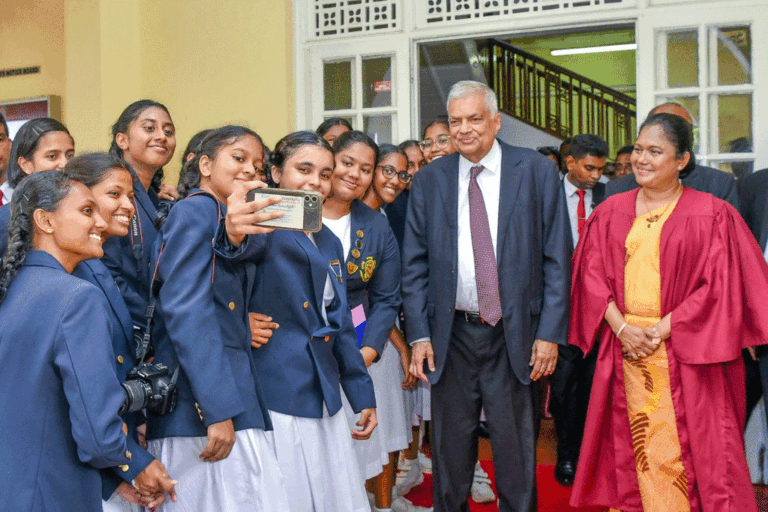 ඉදිරි වසර 75 තුළ රට ඉදිරියට ගමන් කිරීමට නම් අධ්‍යාපන ක්‍රමය නව පරිවර්තනයකට ලක් කළයුතුයි – ජනපති
