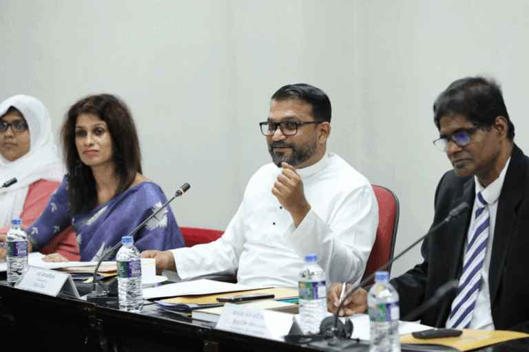 ආර්ථික ස්ථායීකරණ කාරක සභාවේ මුල් පුටුව තාරකට