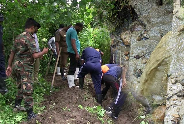 බදුල්ල කරඳගොල්ල නායයෑම් අවදානම් තත්ත්වය ආරක්‍ෂක රාජ්‍ය ඇමතිගේ විශේෂ අවධානයට!