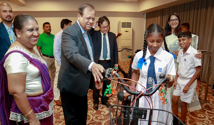 ජපන් ‘චයිල්ෆන්ඩ්’ආයතනයෙන් පාපැදි 500ක ප්‍රදානයක්!