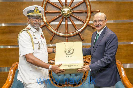 නාවික හමුදාධිපති සහ ශ්‍රී ලංකාවේ පාකිස්තාන නව මහ ‍කොමසාරිස් අතර හමුවක්!