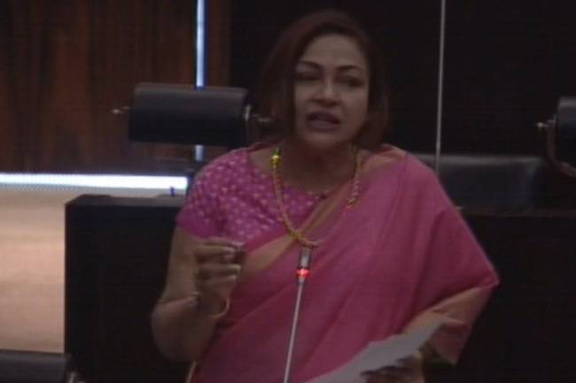 (VIDEO):අංක එකේ අවධානය යොමු වෙන්න ඕන තැනට නියාමනයක්වත් නැහැ.හරි තොරතුරු ඇමති දන්නෙත් නැහැ!