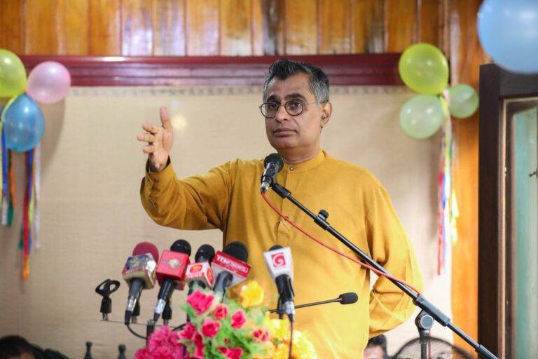 (VIDEO)රාජ්‍ය ආයතන පාඩුයි කියන්නේ පට්ටපල් බොරුවක්.අපෙන් හොඳට හම්බකරගන්නවා – චම්පික