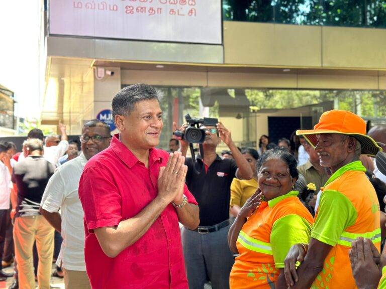 කම්කරුවන්ට නායකත්වය දෙන්න හිටපු අය ලා දම්පාට වෙලා.ඔවුන් කොළ පාටට වඩා හපන් – දිලිත් ජයවීර
