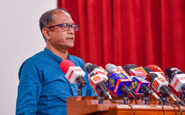 වගා නොකරන ඉඩම් වවන්න නව නීති ගෙන ඒමට ආණ්ඩුව සූදානමින්!