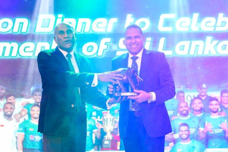 සිංගප්පූරුවෙන් එන ලයිට් නගරයට පමණක් කිරි බෙදන ව්‍යාපෘතියක් වෙයිද?