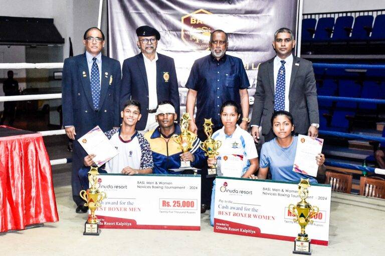යුද හමුදාවට සූරතා හිමි වූ ආධුනික මුෂ්ටි සටනේ දක්ෂතම ක්‍රීඩකයා ඇන්ජලෝට – ක්‍රීඩිකාව නිරුශිකාට පළමු වරට මුදල් තෑගි