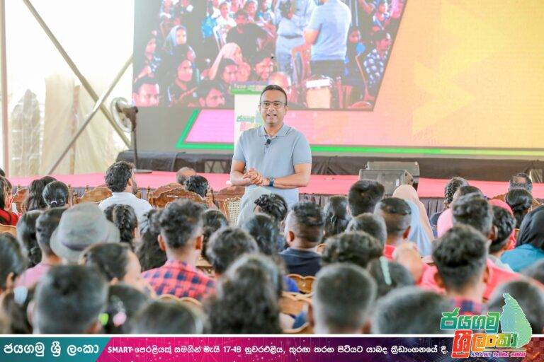 රට තිබුණ තැනින් ඉතා දිගු ගමනක් ඇවිත් –  මනූෂ