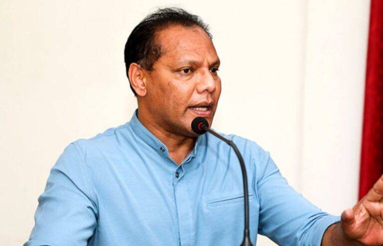 (VIDEO) ලාබ ලැබෙන ආයතන වලට රජය හොර රහසේම කරන දේ දයාසිරි එළිපිටම කියයි