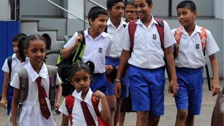 සියලුම පාසල් හෙට (22) පැවැත්වේ, බොරු ප්‍රචාර වලට හසුවෙන්න එපා – අධ්‍යාපන අමාත්‍යංශය