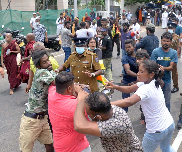 ජන අරගලයට ප්‍රහාරයක් එල්ල වී අදට වසර දෙකක්!